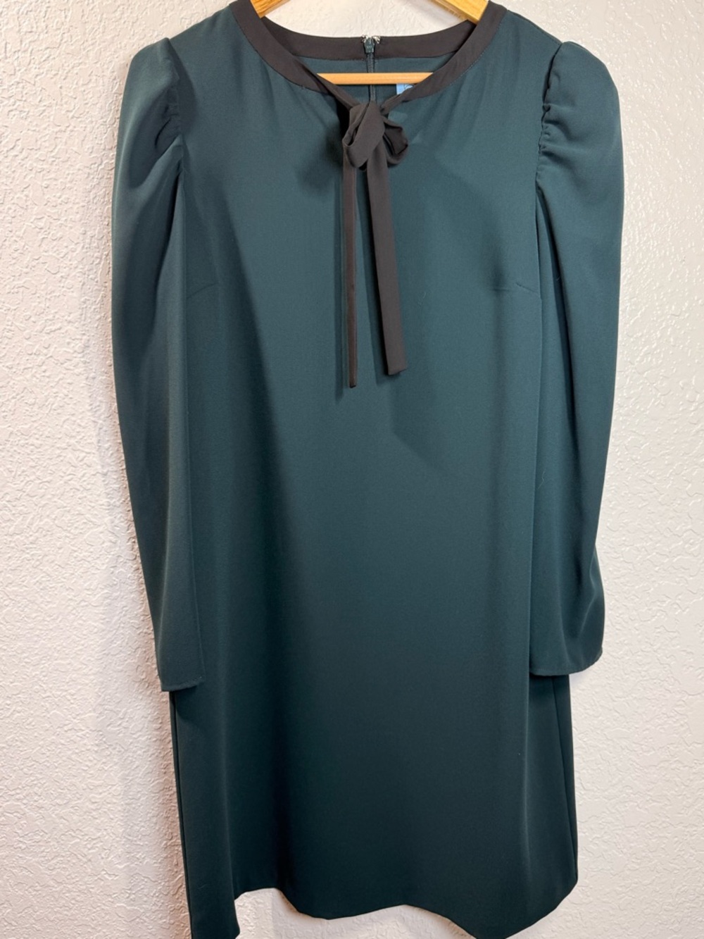 CeCe Green Tie Neck Mini Dress Long Sleeve Shift Size 10